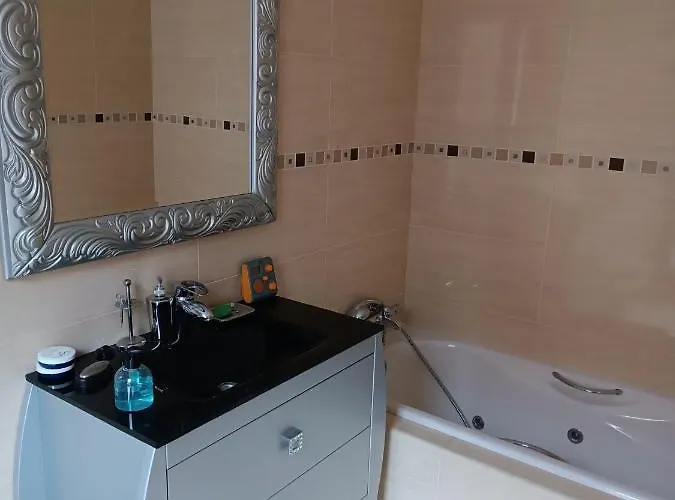 Karmelo Junto Al Metro Appartement *