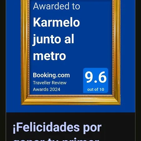 Karmelo Junto Al Metro *