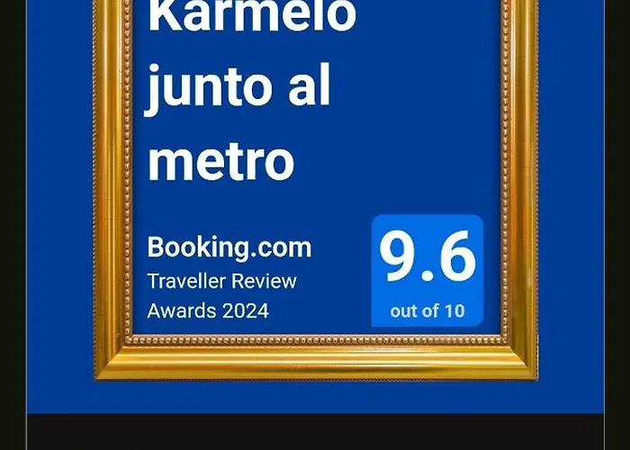 Karmelo Junto Al Metro *